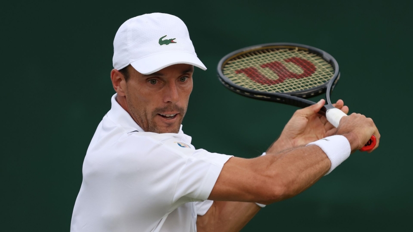 Bautista Agut into Austrian Open final but made to wait on opponent
