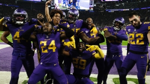 Vikings survive remarkable Pittsburgh comeback as Steelers playoff hopes fade