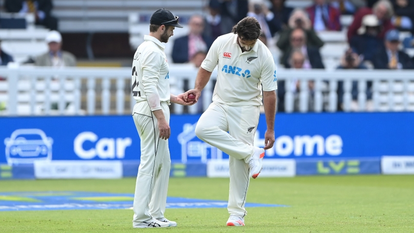New Zealand all-rounder De Grandhomme ruled out of England series with injury
