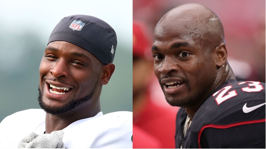 Veteran NFL RBs Adrian Peterson and Le'Veon Bell sign up for exhibition boxing bout