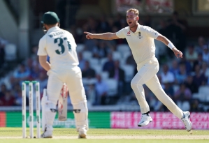 Pat Cummins backs David Warner against England as Australia turn down the volume
