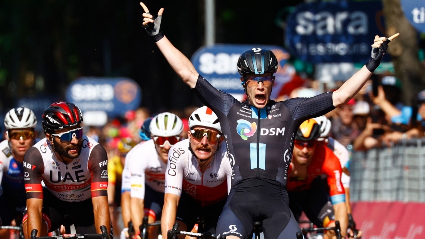 Giro d'Italia: Dainese gives Italy first win with stunning sprint