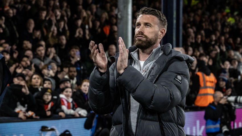 Edwards urges Luton to 'reward' supporters on final day