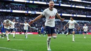 Tottenham 2-0 Chelsea: Skipp and Kane pile pressure on Potter