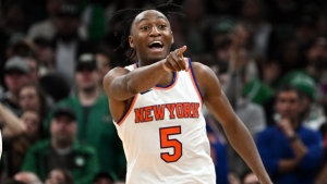 Knicks claim ninth straight win with 2OT epic over Celtics, Curry returns as Lakers down Warriors