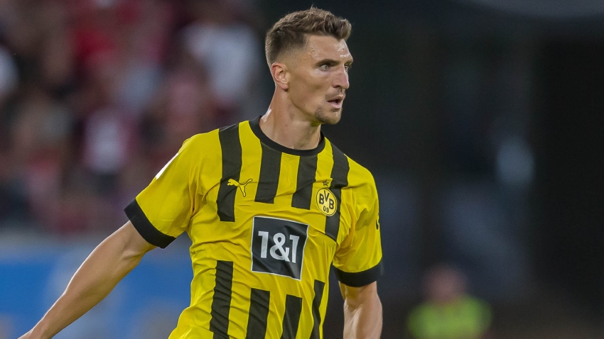 Dortmund have &#039;no intention&#039; of allowing Meunier exit amid Barcelona and Man Utd links