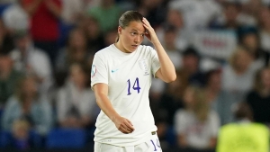 Fran Kirby pulls out of England squad due to ‘minor knee injury’