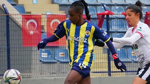 Türkiye Kadınlar Süper Ligi’nde Fenerbahçe, Tobago’dan Cordner’ın hat-trick’i ile Ataşehir Beldispor’u 7-0 mağlup etti.