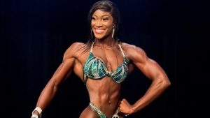 Kristen McGregor makes top-five at Fit Muscle Championships, pleads for support as she eyes Ms Olympia contest in December