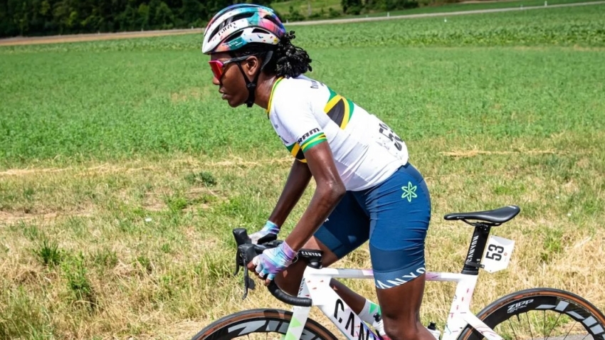 Llori Sharpe switches Pro-Cycling teams