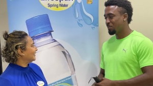 Olympic sprinter TyQuendo Tracey inks deal with Lifespan Spring Water